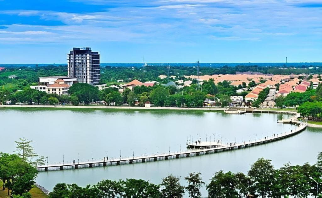 Qbix Hotel Khon Kaen Buitenkant foto